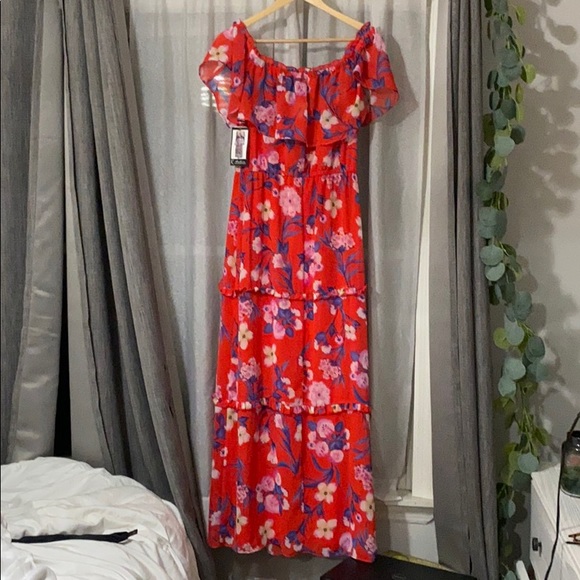 Floral Red Summer Maxi Dress - Picture 2 of 3